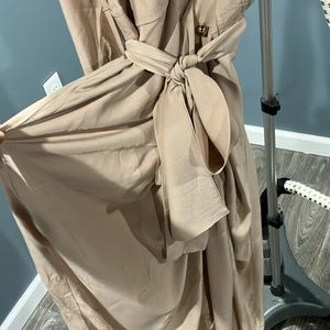 NWT Women’s Maxi long sleeve dress with frontal button detail